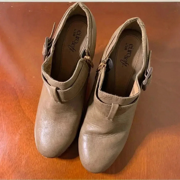 Euro Soft Tan Heeled Ankle Booties Size 9M - Picture 6 of 7